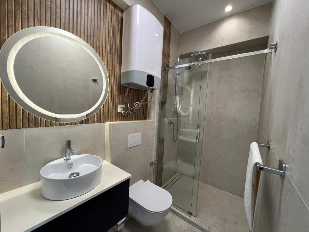 Nowoczesna łazienka w apartamencie Refowy w Livin Łeba